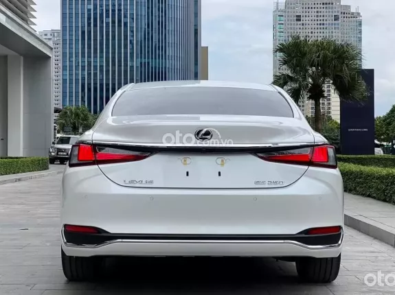 Lexus ES 250 2023 - Bảo dưỡng miễn phí hoàn toàn trong 3 năm (60,000km)