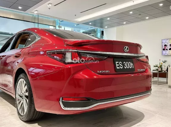 Lexus ES 300h 2025 - Bảo hành chính hãng 5 năm không giới hạn Km