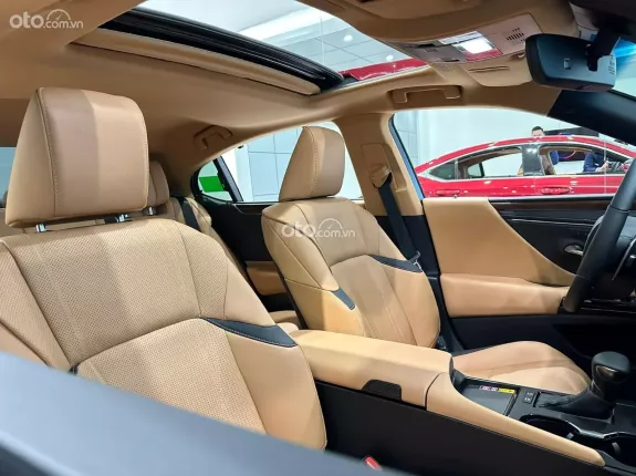 Lexus ES 300h 2025 - Bảo hành chính hãng 5 năm không giới hạn Km