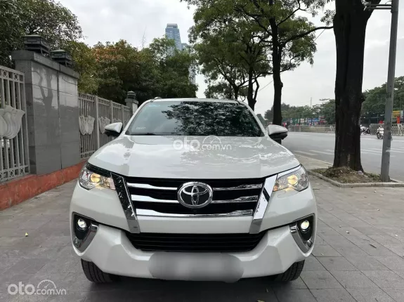 Toyota Fortuner 2.7 V 4X2 AT 2018 - máy xăng 2.7V AT Sx cuối 2018