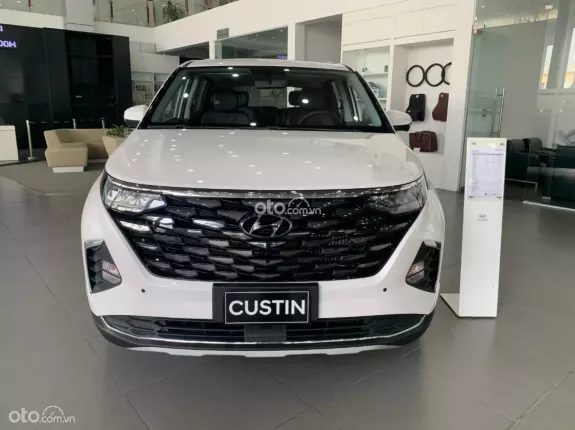 Hyundai Custin 1.5T-GDi Tiêu chuẩn 2024 - Sẵn xe giao ngay