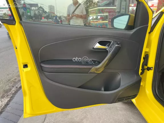 Volkswagen Polo 1.6AT 2016 - Xe siêu đẹp siêu lướt