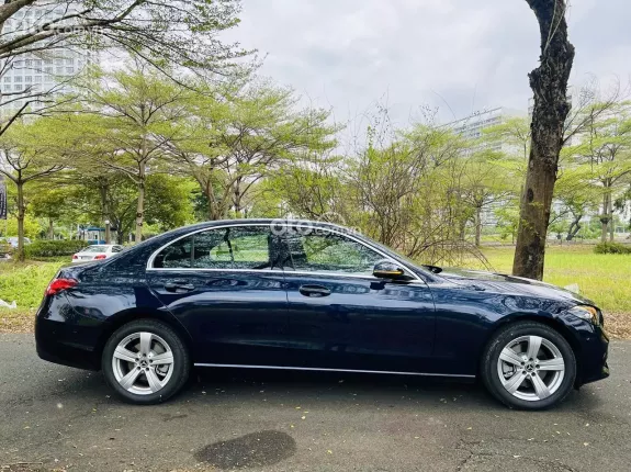 Mercedes-Benz C200 2022 - Xanh, nội thất nâu siêu đẹp- giá cực tốt