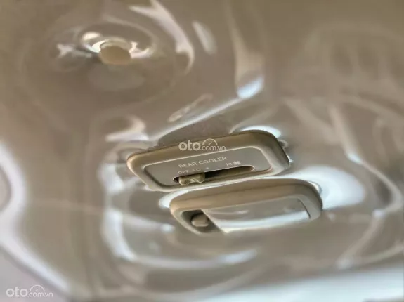 Toyota Innova 2.0E 2020 - Toyota Innova 2.0E 2020 - không dịch vụ không sửa chữa chỉ 3xx