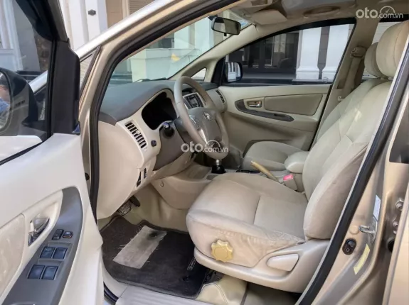 Toyota Innova 2.0E 2020 - Toyota Innova 2.0E 2020 - không dịch vụ không sửa chữa chỉ 3xx