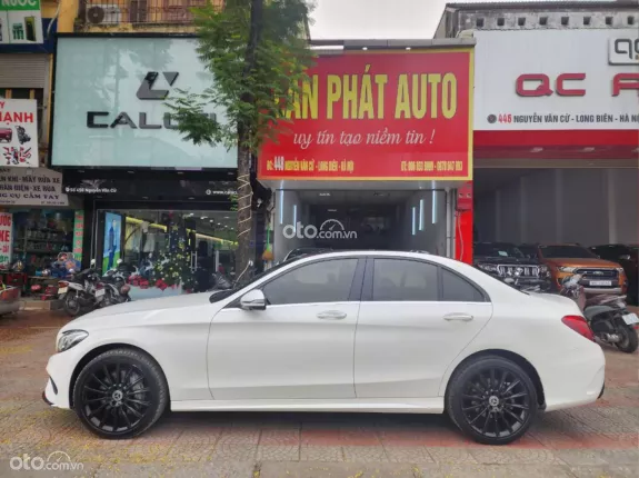 Mercedes-Benz C300 2018 - Xe đẹp như mới, trang bị full option hiện đại