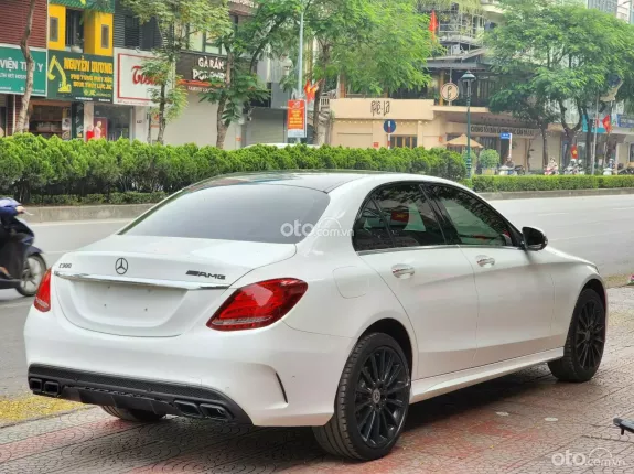Mercedes-Benz C300 2018 - Xe đẹp như mới, trang bị full option hiện đại