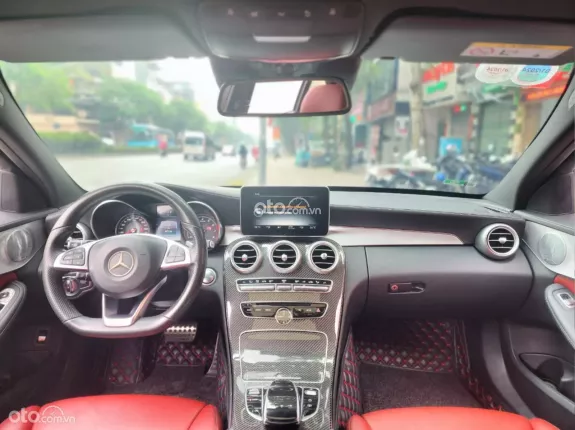 Mercedes-Benz C300 2018 - Xe đẹp như mới, trang bị full option hiện đại