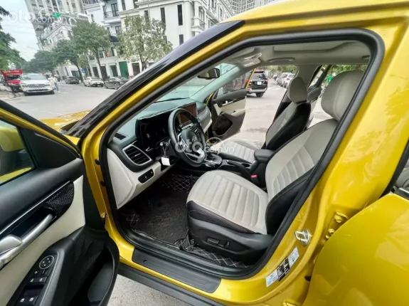 Kia Seltos 1.4 Premium 2020 - xe  cực đẹp OD 3 vạn 1 chủ sử dụng