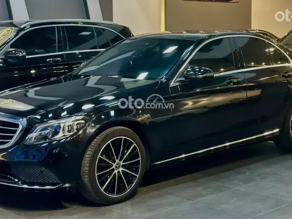 Mercedes-Benz C200 Avantgarde Plus 2019 - Mercedes C200 Avantgarde Plus 2019 - siêu đẹp chỉ bàn về giá chất lượng miễn bàn