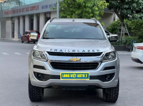 Chevrolet Trailblazer 2.5L VGT LT 4x2 AT 2018 - Chevrolet Trailblazer 2018 , số tự động, máy dầu, màu bạc