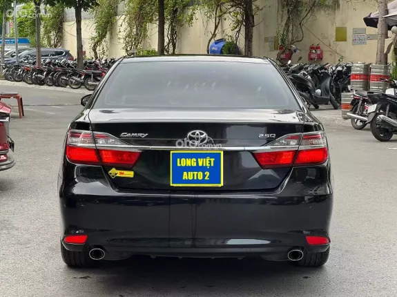 Toyota Camry 2.5Q 2015 - Xe đi cực kỳ giữ gìn nên xe rất mới, Nội ngoại thất sáng bóng