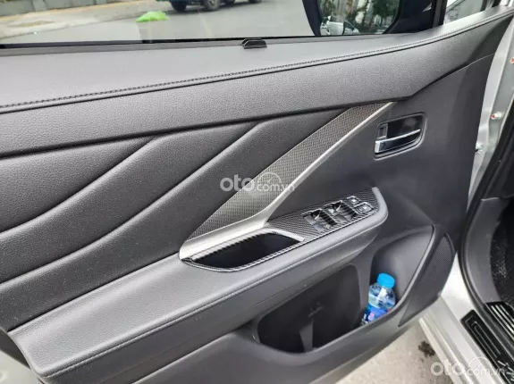 Mitsubishi Xpander 1.5 AT  2021 - Phiên bản nilon chưa bóc. Chạy hơn 3v(km).