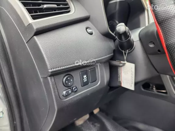 Mitsubishi Xpander 1.5 AT  2021 - Phiên bản nilon chưa bóc. Chạy hơn 3v(km).