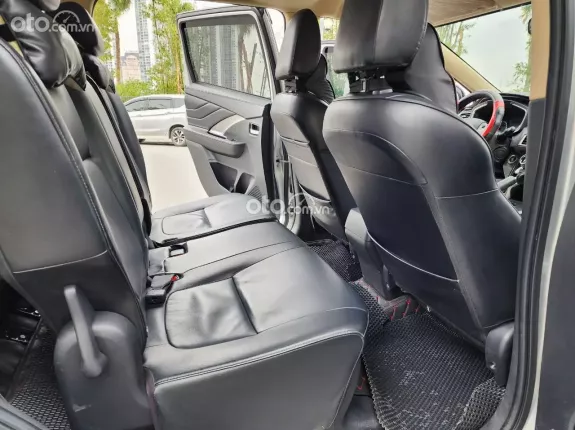 Mitsubishi Xpander 1.5 AT  2021 - Phiên bản nilon chưa bóc. Chạy hơn 3v(km).