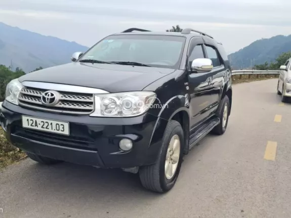 Toyota Fortuner 2.5G 2011 - Chính chủ em bán FOTUNER 2011 máy dầu .