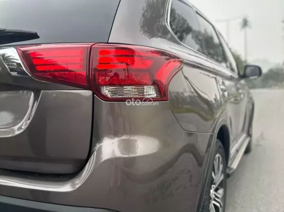 Mitsubishi Outlander 2.0 CVT Premium 2018 - 615 triệu