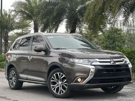 Mitsubishi Outlander 2.0 CVT Premium 2018 - 615 triệu
