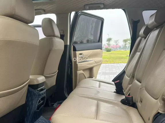 Mitsubishi Outlander 2.0 CVT Premium 2018 - 615 triệu