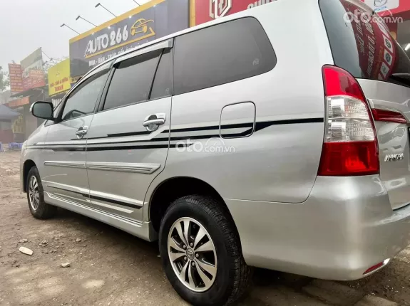 Toyota Innova 2.0E 2015 - 360tr