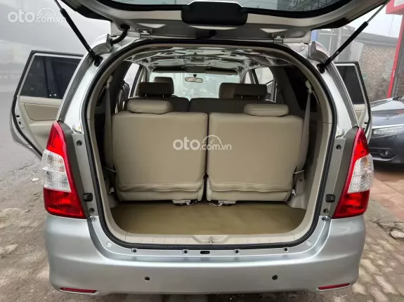 Toyota Innova 2.0E 2015 - 360tr