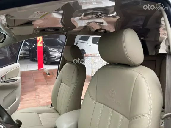 Toyota Innova 2.0E 2015 - 360tr