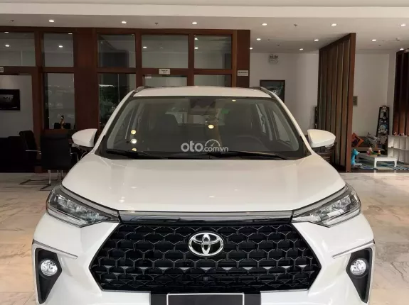 Toyota Veloz Cross 1.5 CVT TOP 2024 - Khuyến mãi bảo hiểm thân vỏ và phụ kiện chính hãng