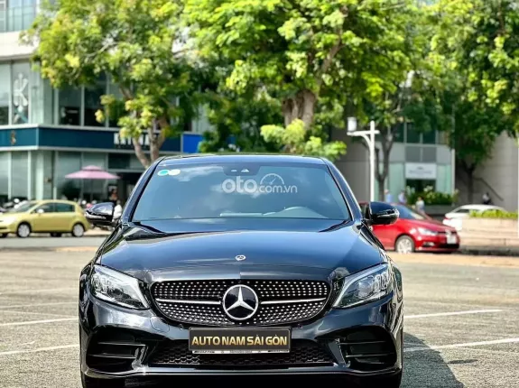Mercedes-Benz C300 AMG First Edition 2020 - GIÁ TỐT| Bank 70% đã trang bị full options