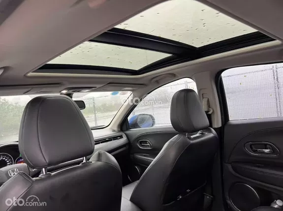 Honda HR-V L 2018 - Nhập khẩu nguyên chiếc một chủ mua mới từ đầu luôn bảo dưỡng định kỳ chính hãng