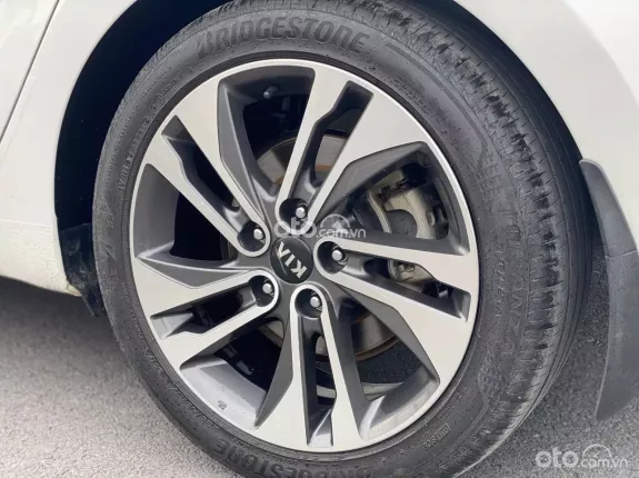 Kia Rondo 2016 - Xe chủ đi ít, giữ xe - liên hệ trực tiếp để xem xe