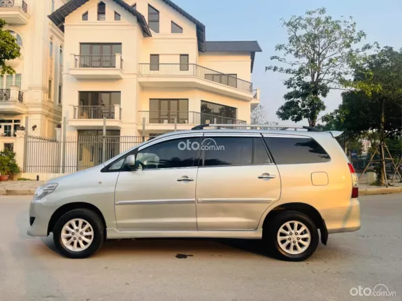 Toyota Innova 2.0E 2014 - Ko dịch vụ , hơn 300tr