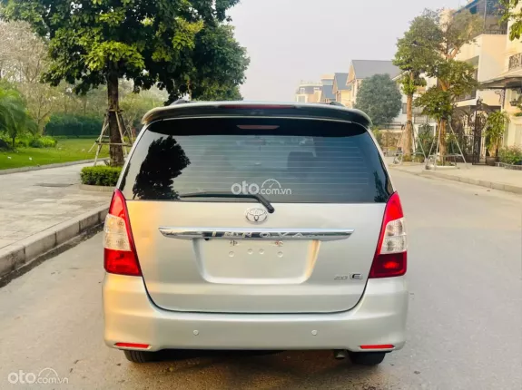 Toyota Innova 2.0E 2014 - Ko dịch vụ , hơn 300tr