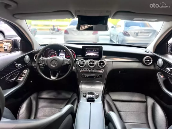 Mercedes-Benz C200 2018 - Mercedes C200 Siêu mới hỗ trợ bank 70%