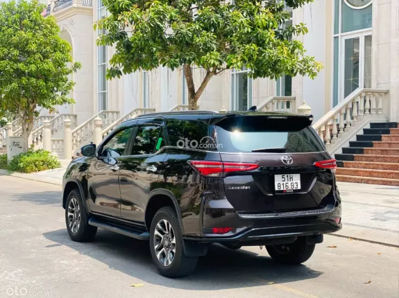 Toyota Fortuner 2.8 AT 4x4 Legender 2021 - Hotline: 0333.385.505 ( Em.Khải)