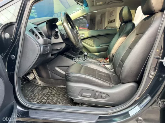 Kia K3 2.0AT 2014 - Xe mới về em chào bán ngay