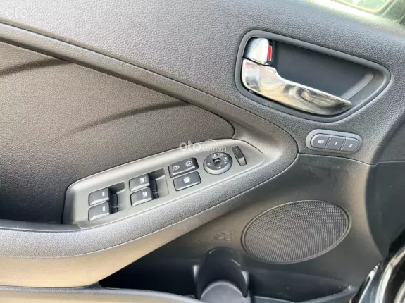 Kia K3 2.0AT 2014 - Xe mới về em chào bán ngay