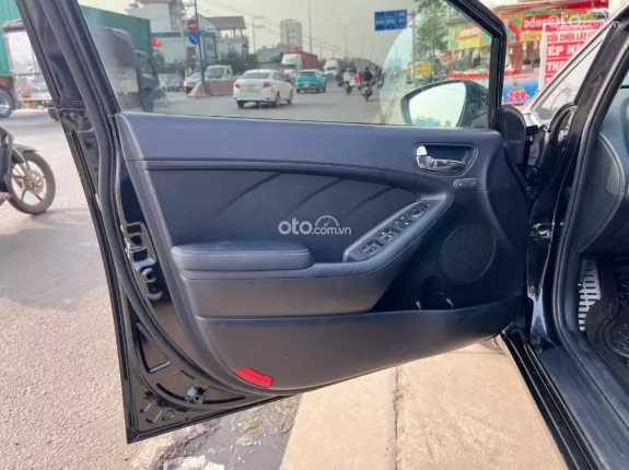 Kia K3 2.0AT 2014 - Xe mới về em chào bán ngay