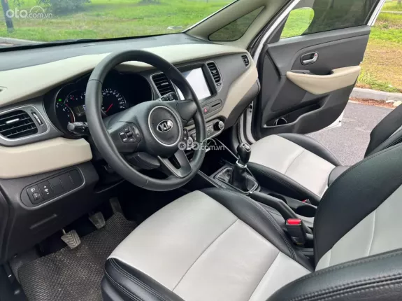 Kia Rondo 2.0 GMT 2022 - xe đẹp chạy hơn 2 vạn rất mới