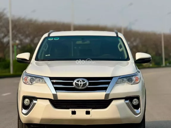 Toyota Fortuner 2.7 V 4X2 AT 2019 - Xe nhập khẩu
