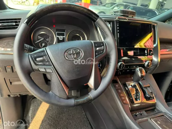 Toyota Alphard Executive Lounge 2018 - 7 chỗ hạng thương gia