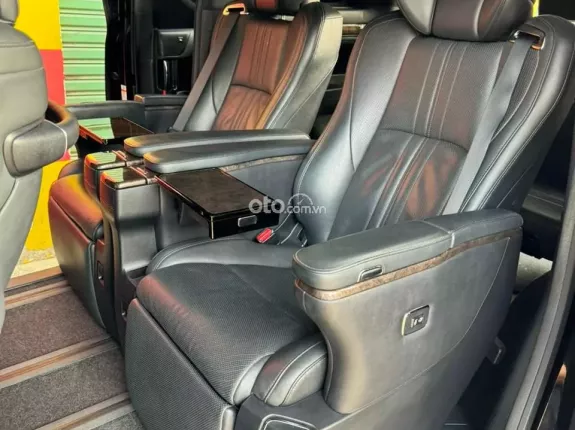 Toyota Alphard Executive Lounge 2018 - 7 chỗ hạng thương gia