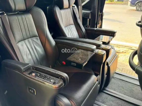 Toyota Alphard Executive Lounge 2018 - 7 chỗ hạng thương gia
