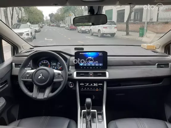 Mitsubishi Xpander AT Premium 2023 - Đi 1,4 vạn thơm mùi xe mới
