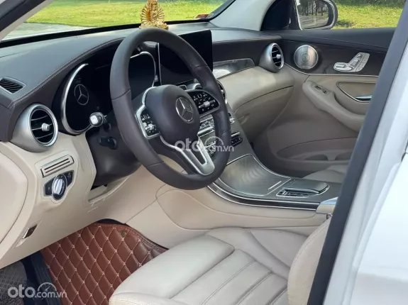 Mercedes-Benz GLC 200 2021 - 1 tỷ 650 triệu