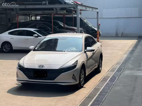 Hyundai Elantra 2022 - 590 triệu
