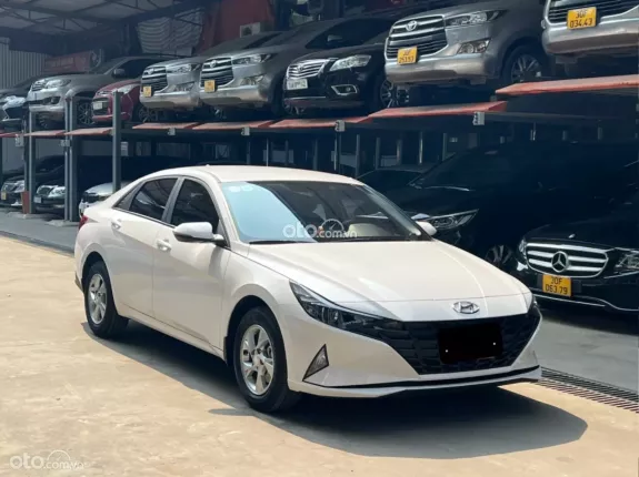 Hyundai Elantra 2022 - 590 triệu