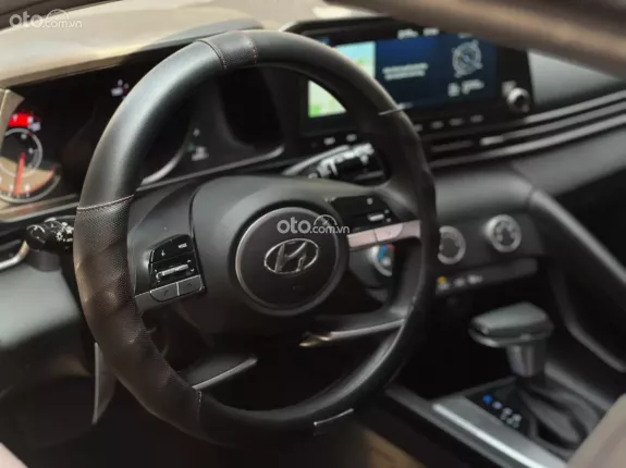 Hyundai Elantra 2022 - 590 triệu