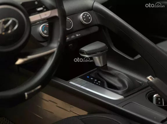 Hyundai Elantra 2022 - 590 triệu