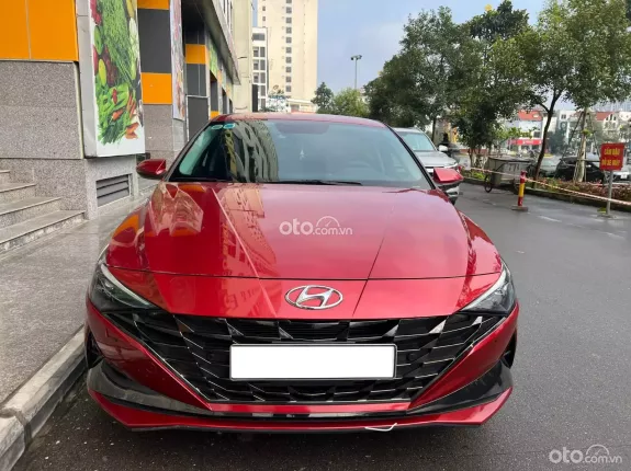 Hyundai Elantra 2.0 AT Cao cấp 2022 - 665 triệu