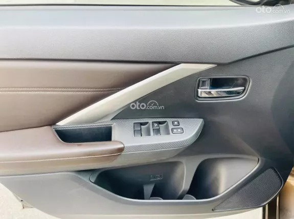 Mitsubishi Xpander AT Premium 2022 - Xe nhập, form mới, phanh điện tử, cam 360